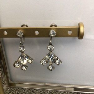 Vintage 1940s rhinestone chandelier screw back earrings.